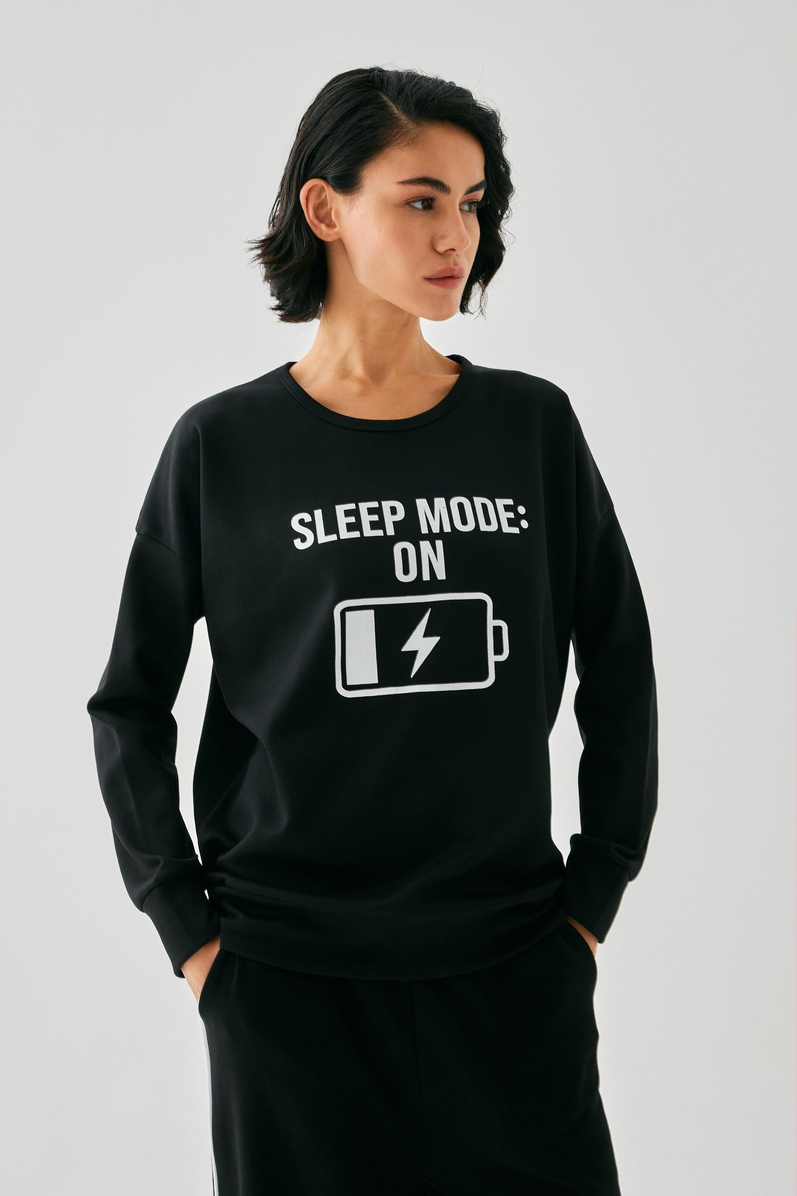 Kadın Siyah Sleep Mode On Baskılı Oversize 2 İplik Eşofman Takımı Akbeniz B3333 - Siyah