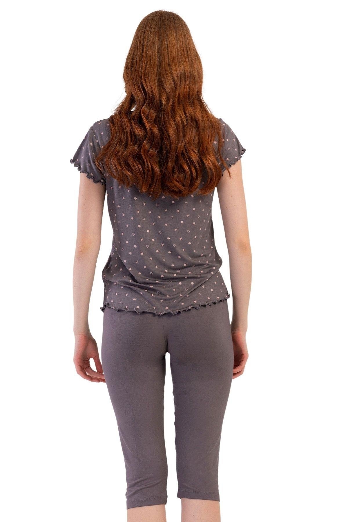 Likralı Viskon Kayık Yaka Kısa Kol Kapri Pijama Takımı Vienetta 409288 - Füme
