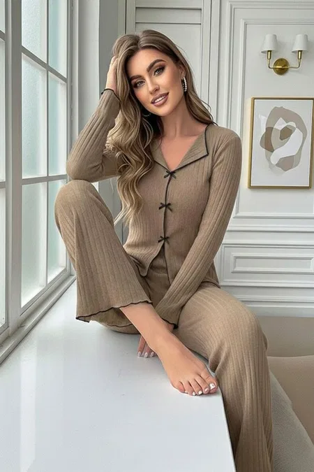 Bej Fiyonk Detaylı Uzun Kollu Pijama Takımı Bella Notte 77357 - Bej