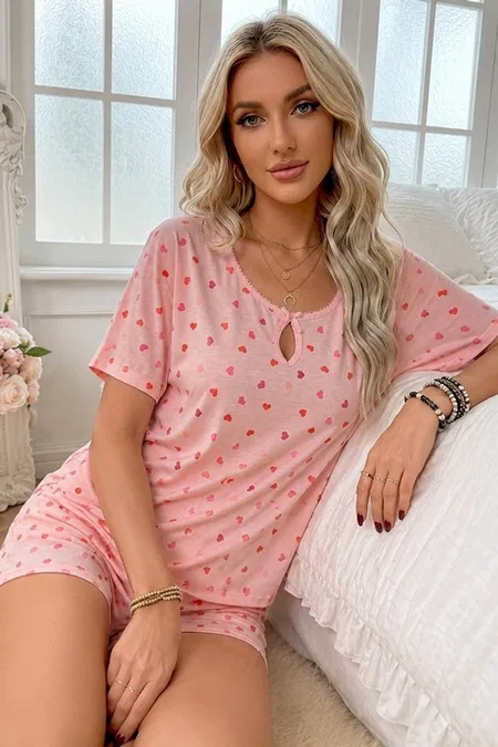 Beyaz Kısa Kollu Bisiklet Yaka Kalp Desenli Şortlu Pijama Takımı Bella Notte 7625 - Pembe