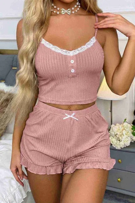Dantelli Askılı Crop Üst ve Fırfır Paça Mini Şortlu Pijama Takım Merry See MS4438 Pembe - Pembe