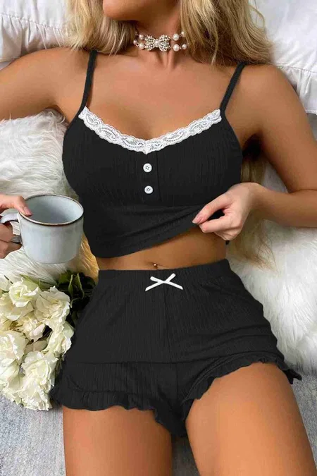 Dantelli Askılı Crop Üst ve Fırfır Paça Mini Şortlu Pijama Takım Merry See MS4438 Siyah - Siyah