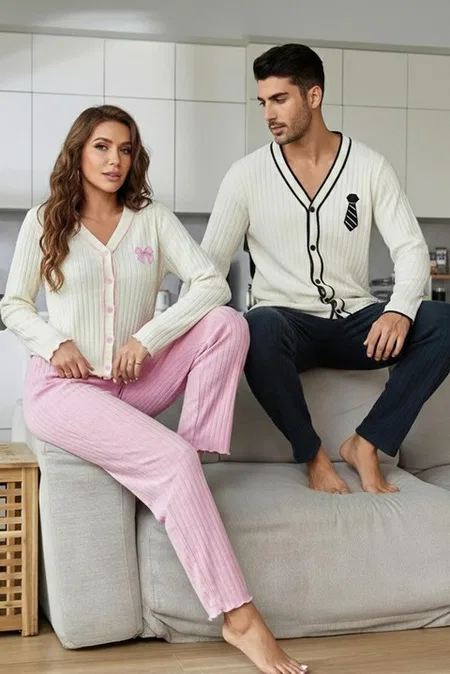 Pembe Uzun Kollu Düğme Ve Kurdele Detaylı Pamuklu Yeni Sezon Kadın Çift Pijaması Bella Notte CP-7589 - Pembe