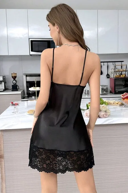 Siyah Dantel Göğüs ve Etek Detaylı İp Askılı Saten Gecelik Real Passione 2153 - 2